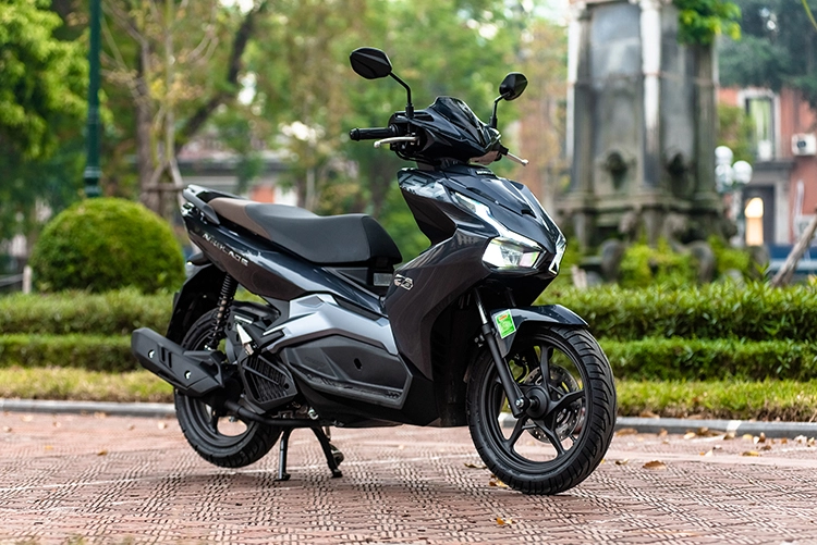 Giá bán Honda Air Blade 2020 chính thức: 70 triệu mức đội giá - Mô Tô Việt